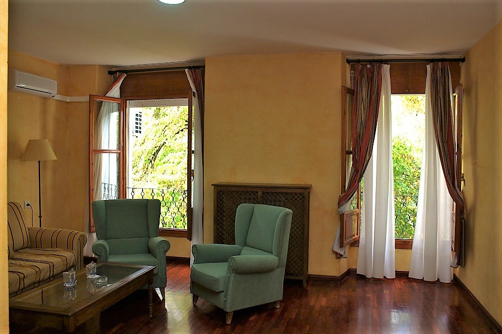 Salón Habitación - Balneario Alhama de Granada