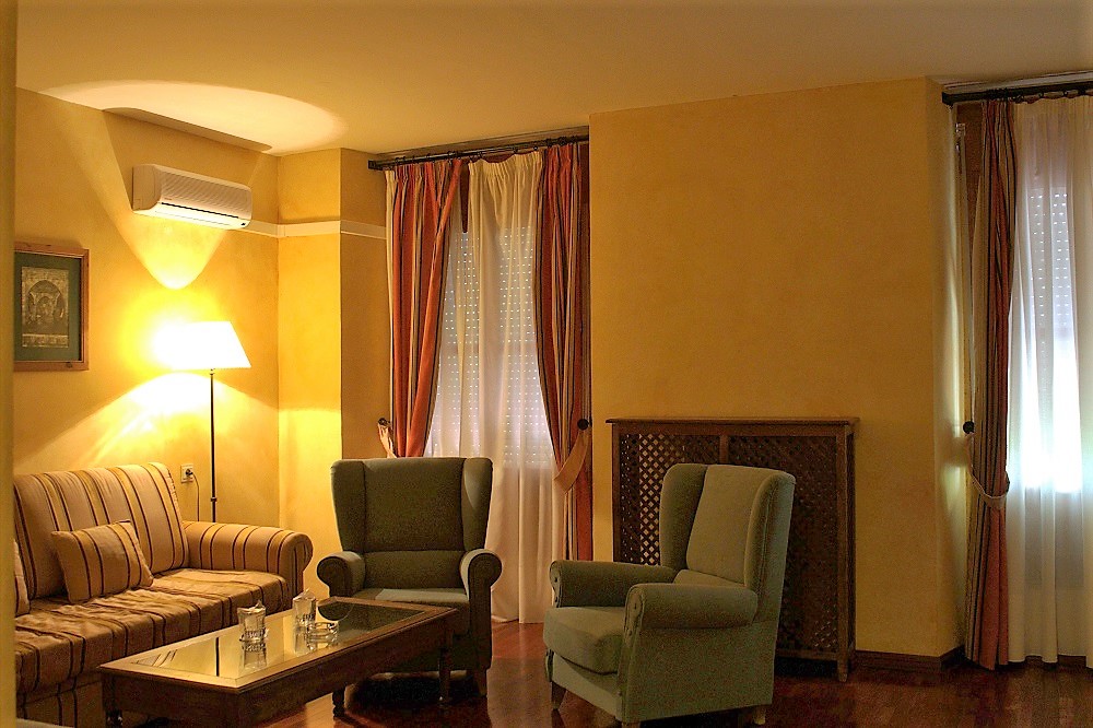 Salón Habitación - Balneario Alhama de Granada