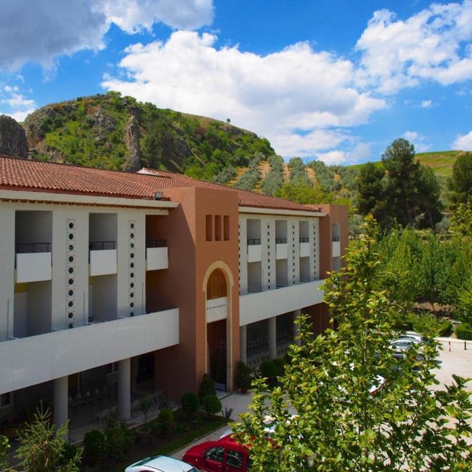 Servicios Generales - Balneario Alhama de Granada